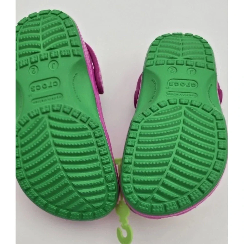 Crocs Kids' Size‎ J2 Barney Classic Clog Limited Edition Big Kids NWOT